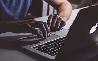 爱游戏登录入口-世界青年足球锦标赛中国队稳步晋级，世界足球青年俱乐部